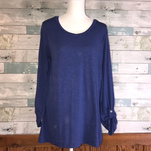 thyme & honey Tops - Thyme & Honey v neck roll sleeve knit top     0182